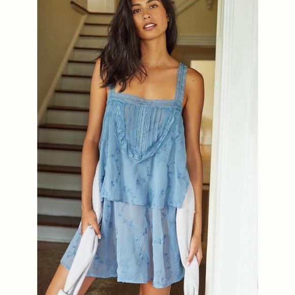 ✨ Anthropologie Tiered Sleep Dress Sz L